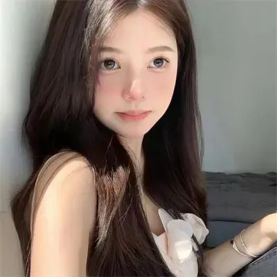 黑夜中的玻璃人偶